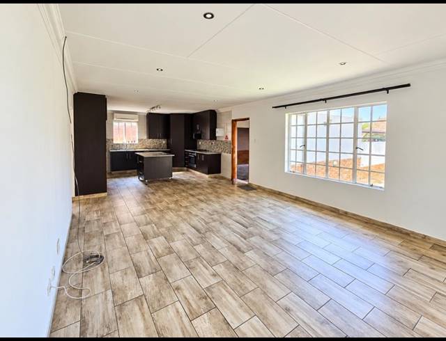 3 BEDROOM PROPERTY TO RENT IN GLEN MARAIS